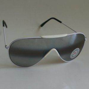 True Vintage Classic Sports Aviator all weather lens sunglasses